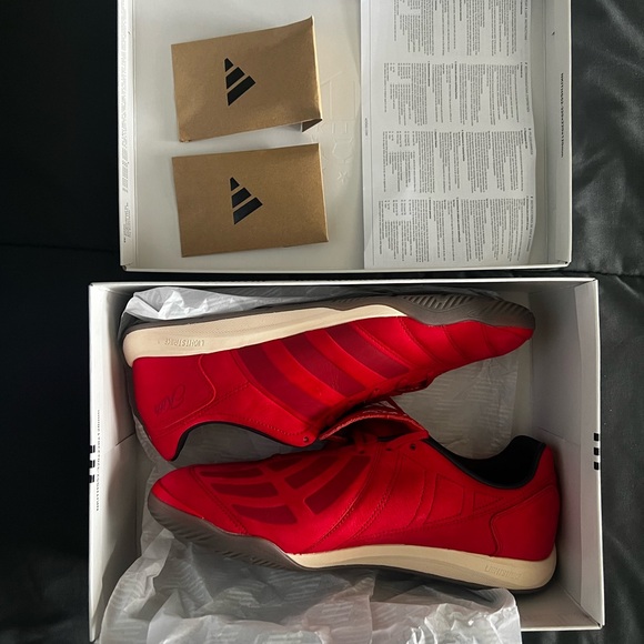 Kith for adidas Football Predator 2002
IC
Red / White main image 12